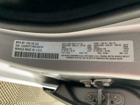 Used 2024 RAM 1500 Big Horn AWD/4WD image 40
