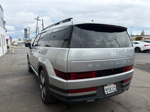 Used 2024 Hyundai Santa Fe Limited FWD image 7