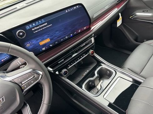 New 2026 Chevrolet Traverse Z71 w/ Driver Confidence Package image 30