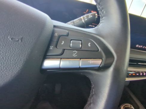 Certified 2025 Cadillac XT4 Premium Luxury image 13