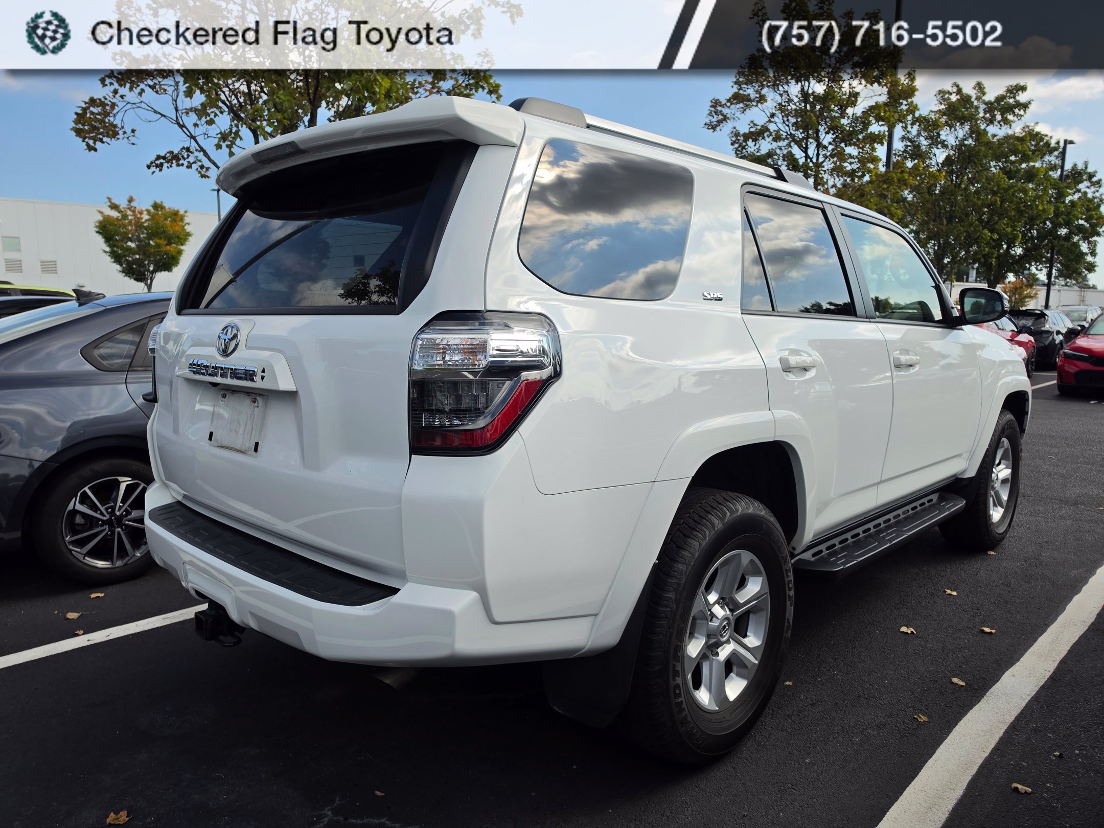 Used 2024 Toyota 4Runner SR5 Premium w/ Moonroof Package AWD/4WD image 6