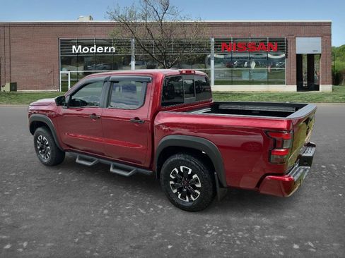 Used 2022 Nissan Frontier Pro-X RWD image 2