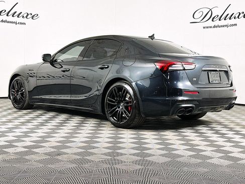 Used 2023 Maserati Ghibli Modena Q4 AWD/4WD image 4
