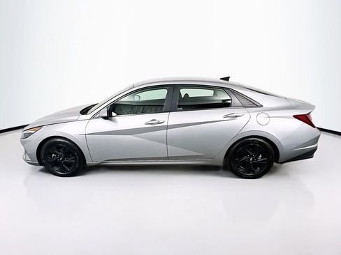 Certified 2021 Hyundai Elantra SEL FWD image 4