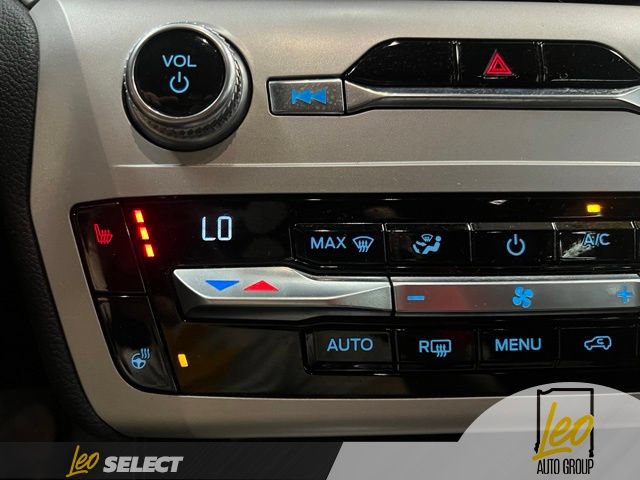Used 2020 Ford Explorer XLT w/ Comfort Package AWD/4WD image 14