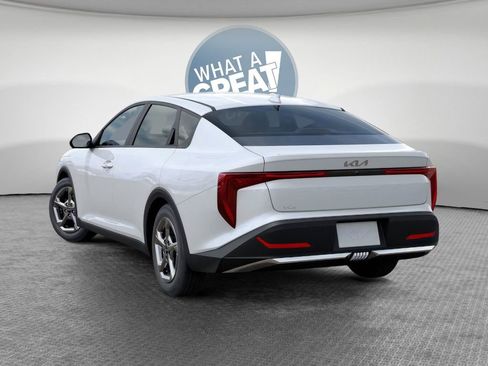 New 2026 Kia K4 FWD image 4