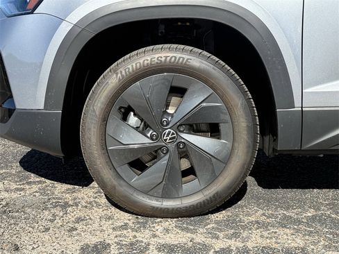 New 2026 Volkswagen Taos S image 9
