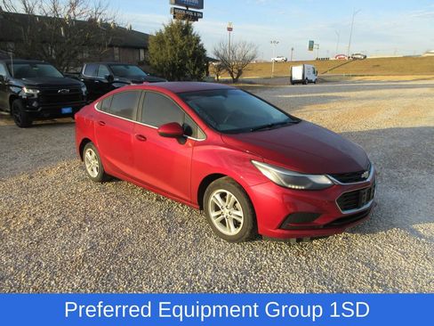 Certified 2018 Chevrolet Cruze LT w/ Convenience Package image 2