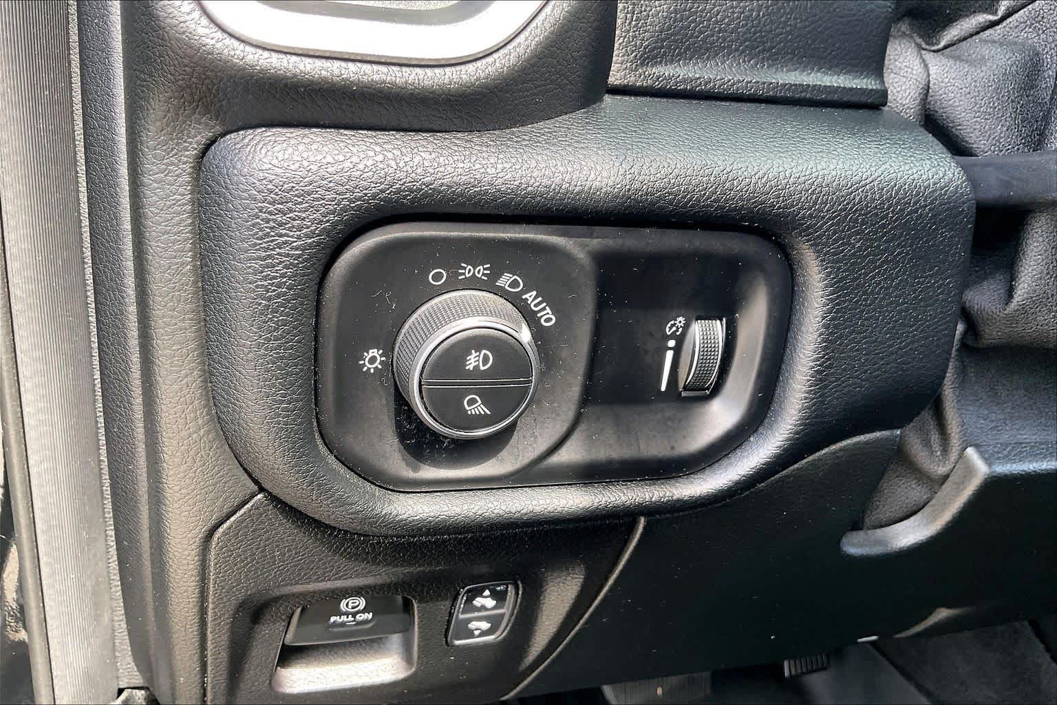 Used 2020 RAM 1500 Lone Star RWD image 12