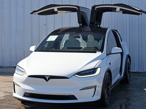 Used 2022 Tesla Model X image 53