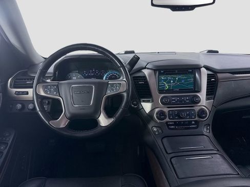 Used 2019 GMC Yukon Denali w/ Open Road Package AWD/4WD image 29