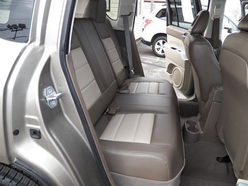 Used 2008 Jeep Compass Limited image 15