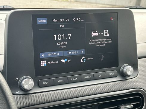 Used 2023 Hyundai Kona SE w/ Cargo Package image 17