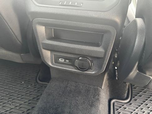 Used 2024 Volkswagen Tiguan SE AWD/4WD image 34