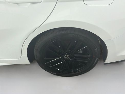 Used 2026 Toyota Camry SE FWD image 11
