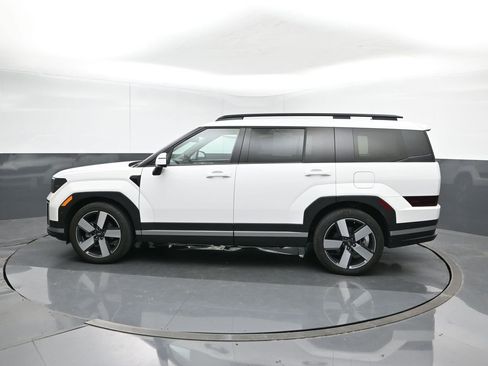 Used 2025 Hyundai Santa Fe Limited image 3