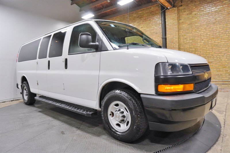 Used 2019 Chevrolet Express 3500 LS RWD image 6