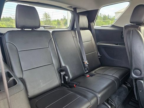 Used 2021 Chevrolet Traverse Premier w/ Redline Edition AWD/4WD image 14