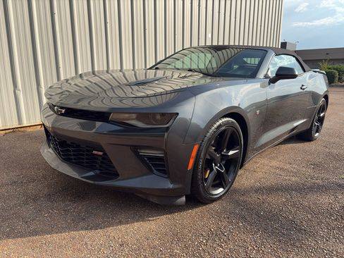 Used 2016 Chevrolet Camaro SS RWD image 1