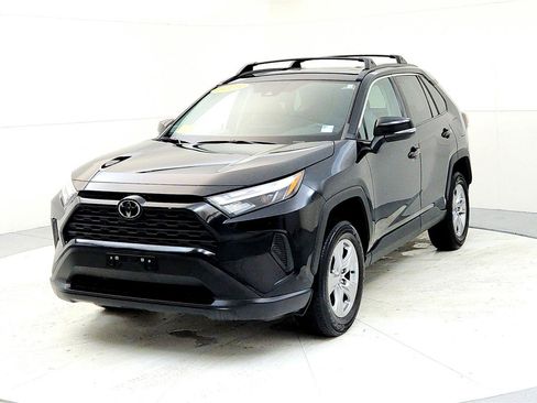 Used 2023 Toyota RAV4 XLE w/ Convenience Package image 2