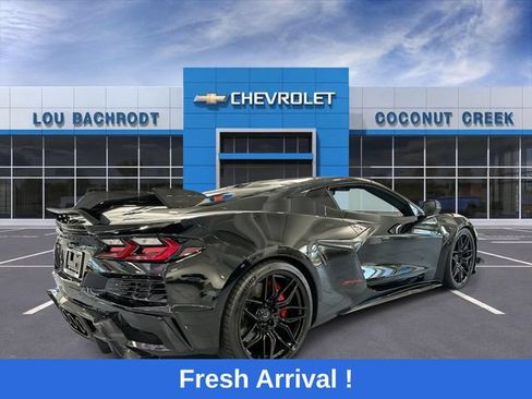Used 2025 Chevrolet Corvette Z06 w/ Stealth Interior Trim Package RWD image 8