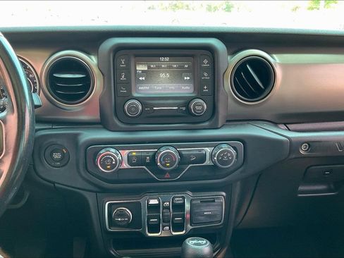 Used 2019 Jeep Wrangler Unlimited Sport S AWD/4WD image 21