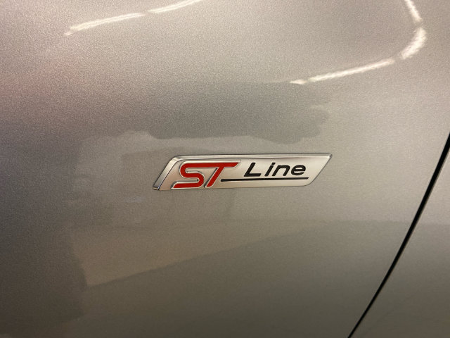 Used 2024 Ford Escape ST-Line w/ Tech Pack #1 AWD/4WD image 4