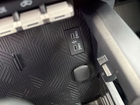 Used 2025 Toyota Tacoma SR5 image 32