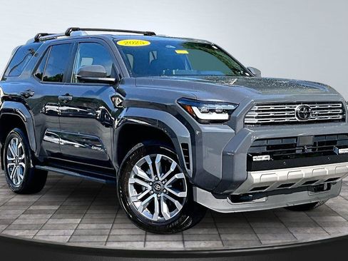 Used 2025 Toyota 4Runner Limited AWD/4WD image 2