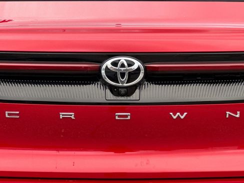 Used 2024 Toyota Crown Platinum image 13