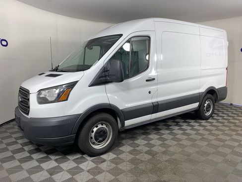 Used 2018 Ford Transit 150 130 Medium Roof image 7