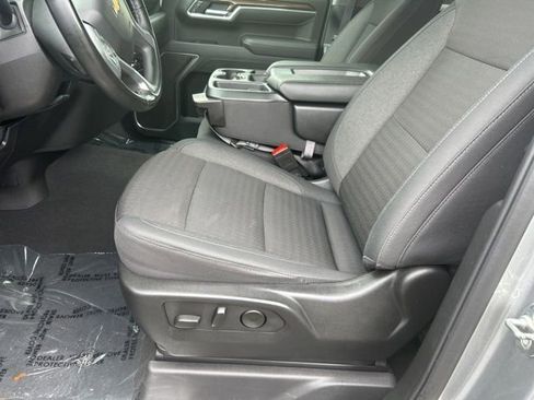 Used 2025 Chevrolet Silverado 1500 LT AWD/4WD image 9