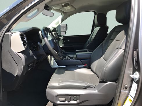 Used 2023 Toyota Tundra Limited w/ Power Package AWD/4WD image 16