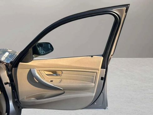 Used 2014 BMW 320i Sedan image 22