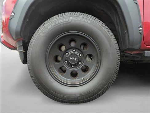 Used 2020 Toyota Tacoma SR w/ SR Convenience Package RWD image 13