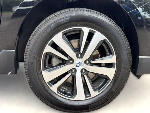 Used 2019 Subaru Outback 2.5i Limited AWD/4WD image 12