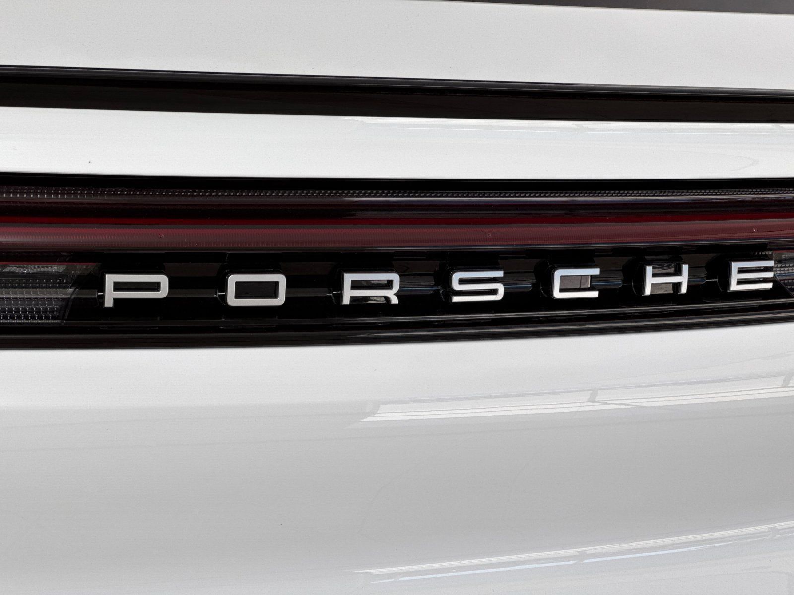 Certified 2026 Porsche Cayenne Coupe AWD/4WD image 28