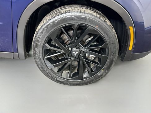 Used 2023 Mitsubishi Outlander SE FWD image 32