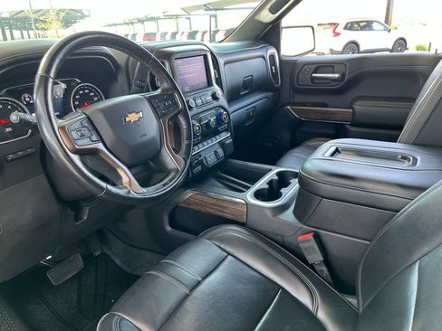 Used 2019 Chevrolet Silverado 1500 High Country w/ High Country Premium Package AWD/4WD image 20