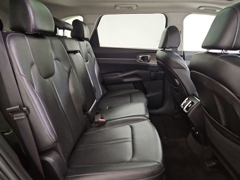 Used 2022 Kia Sorento S w/ Panoramic Sunroof Package image 21