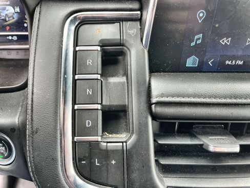 Used 2023 Chevrolet Tahoe LT w/ Luxury Package AWD/4WD image 15