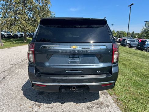 Used 2021 Chevrolet Suburban LT RWD image 4