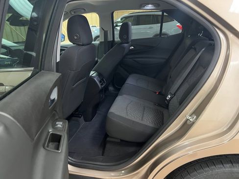 Used 2018 Chevrolet Equinox LT image 34