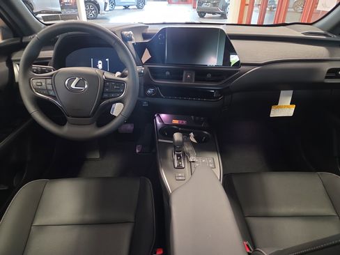 New 2026 Lexus UX 300h AWD image 10