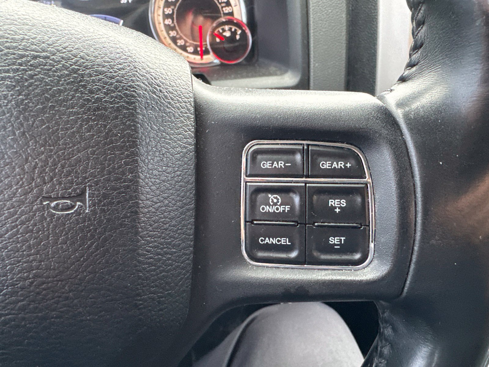 Used 2016 RAM 1500 Classic SLT AWD/4WD image 20