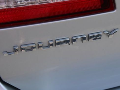 Used 2012 Dodge Journey SXT w/ Popular Equipment Group FWD image 10
