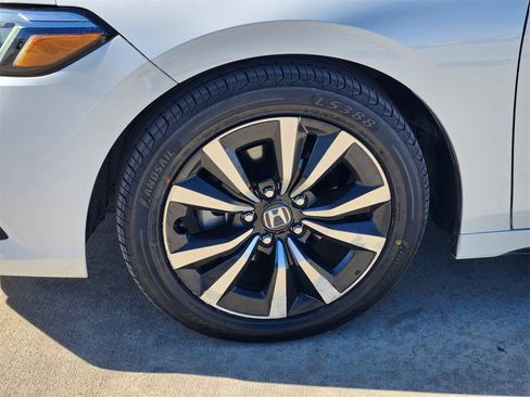 Certified 2024 Honda Civic EX-L image 11