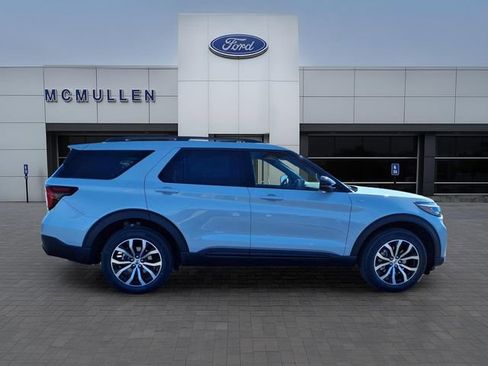 New 2026 Ford Explorer ST-Line image 37