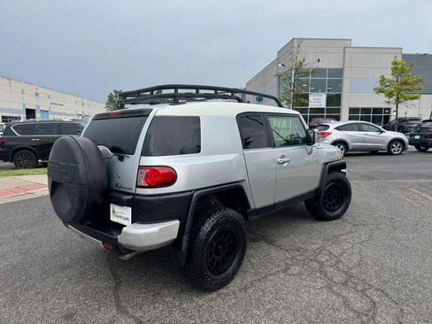 Used 2007 Toyota FJ Cruiser 4WD image 19