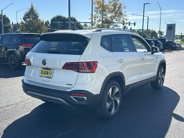 Certified 2023 Volkswagen Taos SE w/ Panoramic Sunroof Package AWD/4WD image 4
